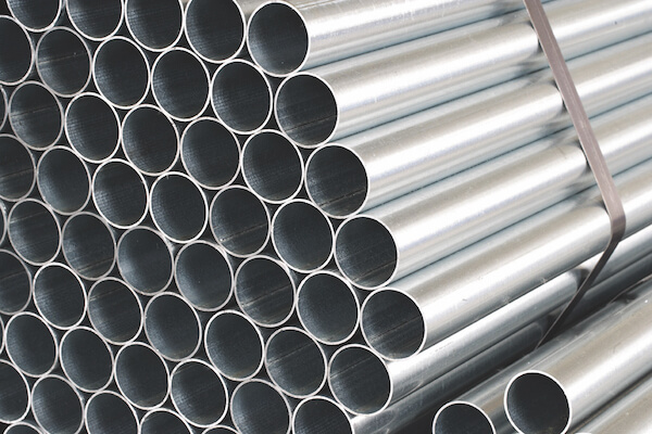 Il tubo in acciaio zincato: resistente, antibatterico, ideale per ambienti  privati e costruzioni industriali - Sideralba